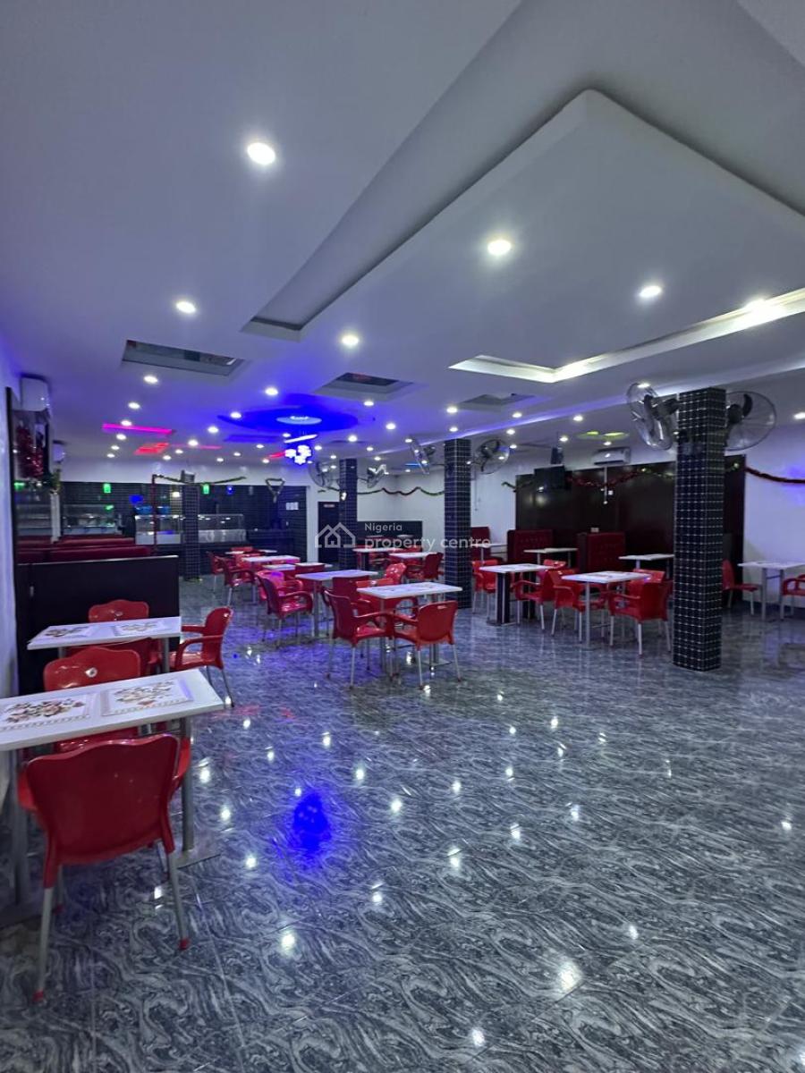 Functional fast-food outlet in Oyigbo